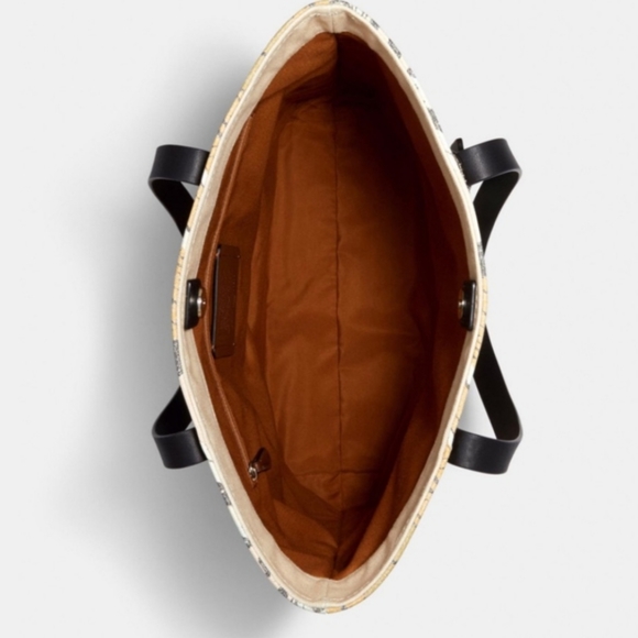 😻COACH😻 X MARVEL Black Widow Tote be first at cosplay! - Picture 5 of 12